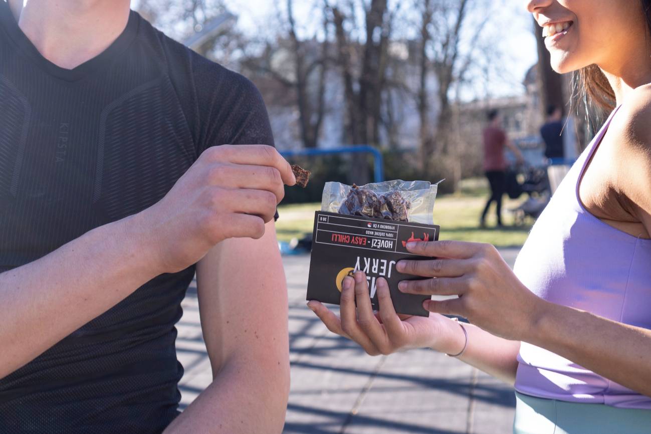 MO jerky | kvalitní sušené maso, biltong, ovocné plátky a mushroom jerky